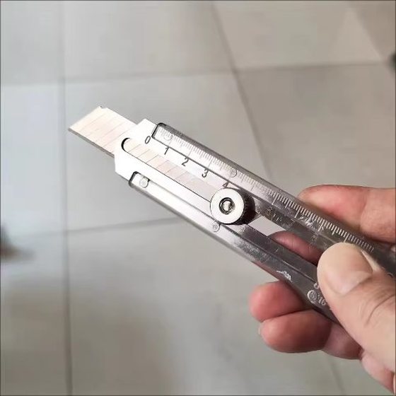 Retractable Utility Knife
